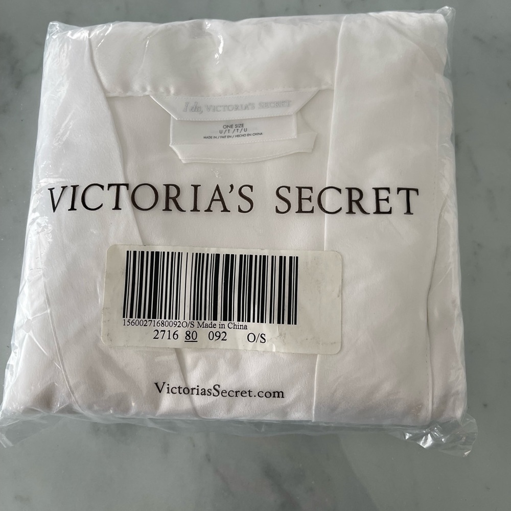 Victoria Secrets Bride Robe - Picture 2 of 2